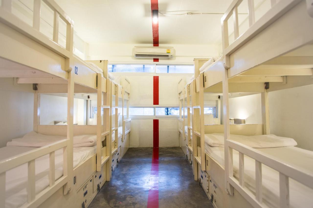 Hq Hostel Silom Bangkok Extérieur photo